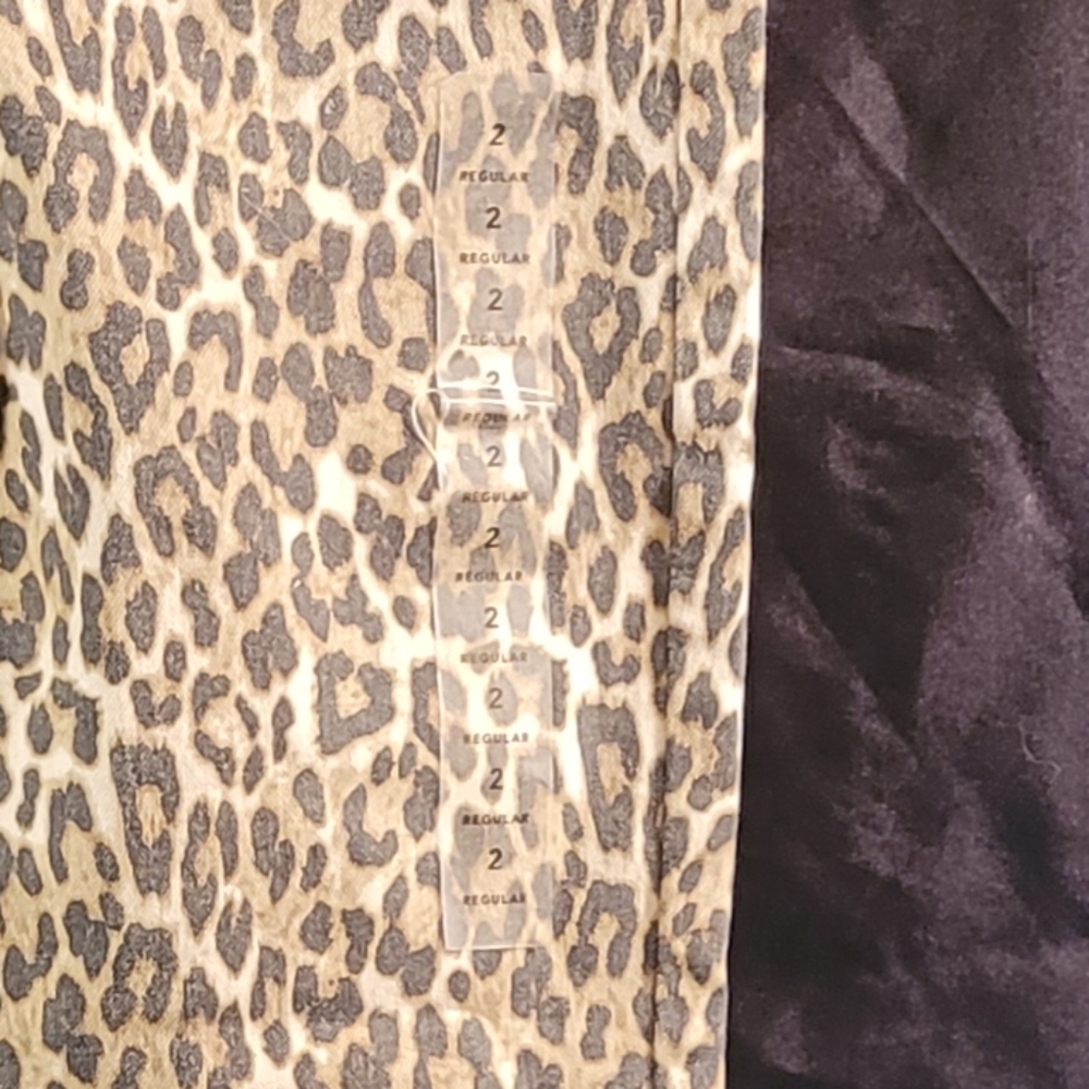 American Eagle Leopard Jeans - Picture 6 of 6